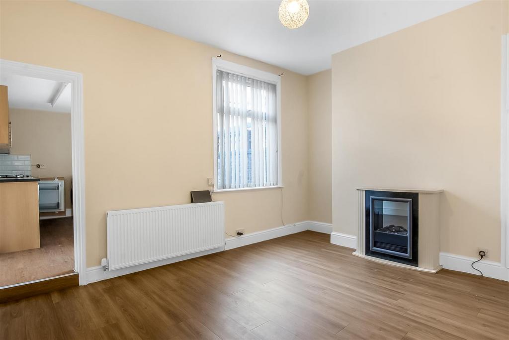 Easson Road, Darlington 2 bed terraced house £85,000