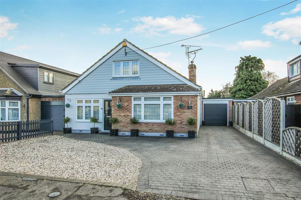Hatch Road, Pilgrims Hatch, Brentwood 3 bed detached house for sale £
