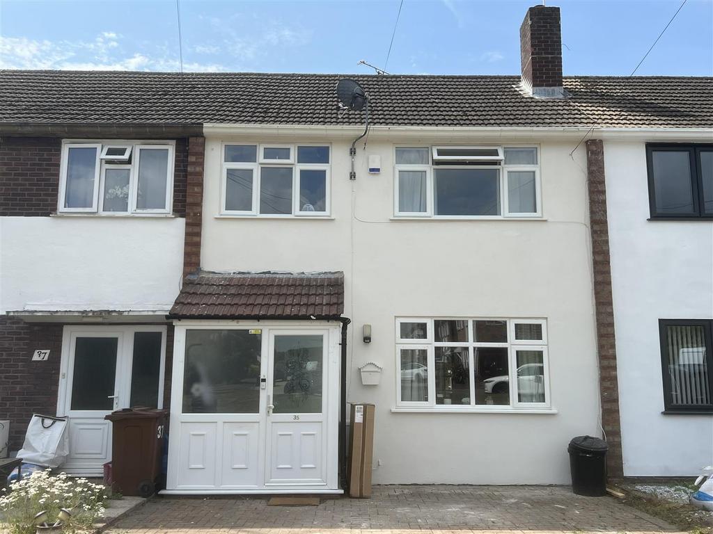 Queenswood Avenue, Hutton, Brentwood 3 bed terraced house £375,000