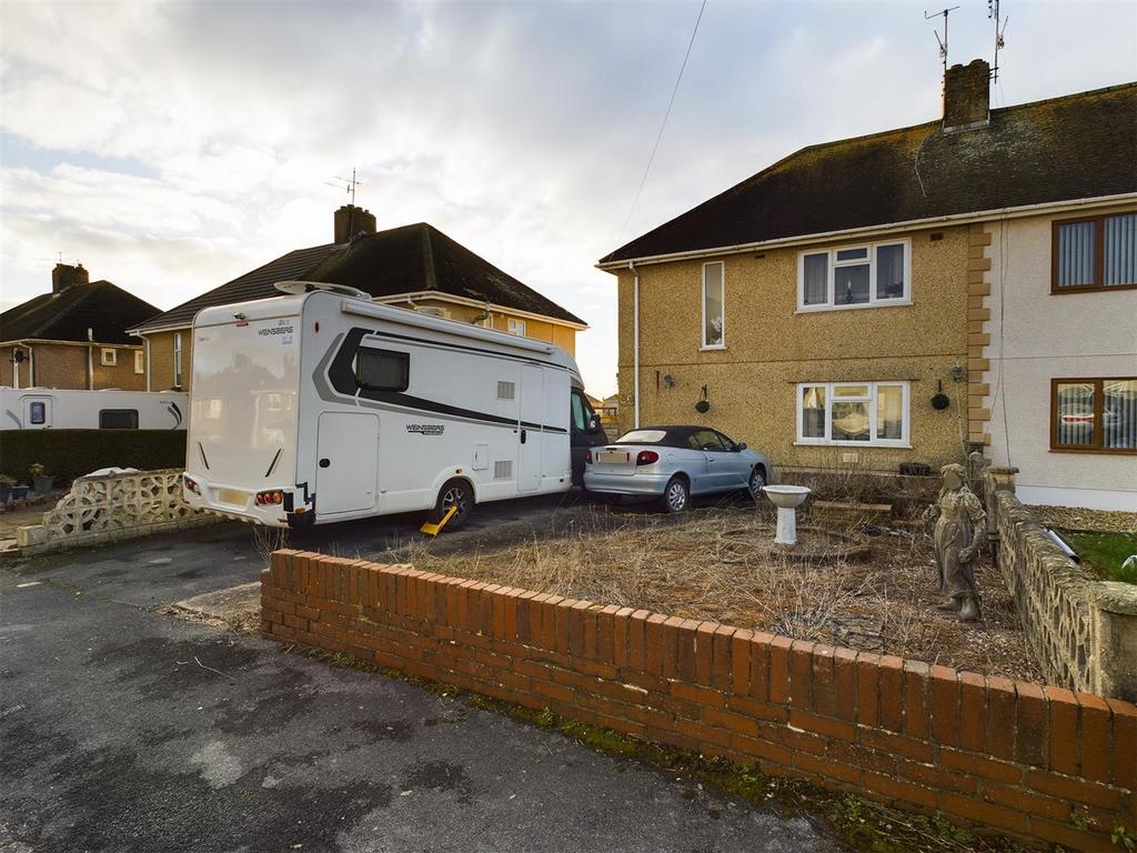 Amanwy, Bryn, Llanelli 3 bed semidetached house £135,000