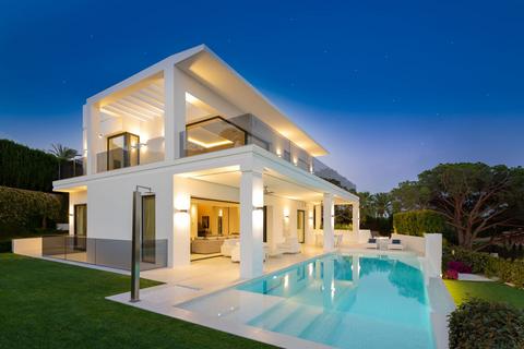 5 bedroom villa, Marbella, Malaga, Spain