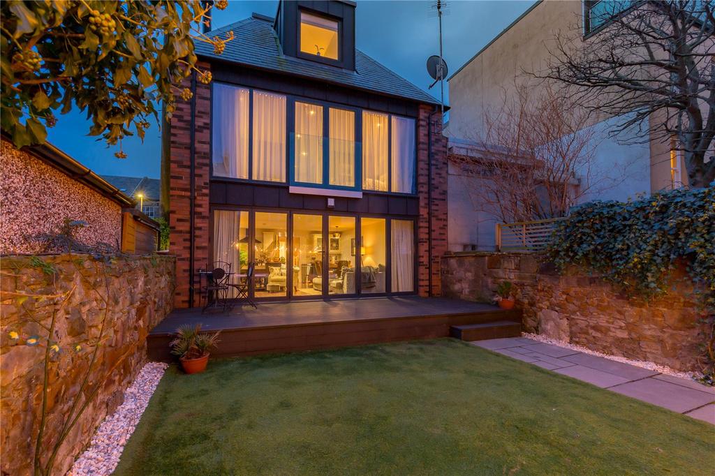 24 Upper Gilmore Place, Bruntsfield... 5 bed end of terrace house £