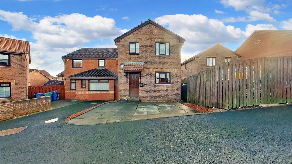 Galloway Crescent, Broxburn, EH52 3 bed detached house £235,000