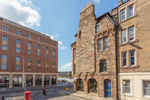 2 bedroom flat to rent - Grove Street, Edinburgh, EH3