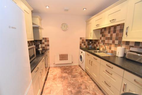 2 bedroom flat for sale - Popham Close, Tiverton, Devon, EX16