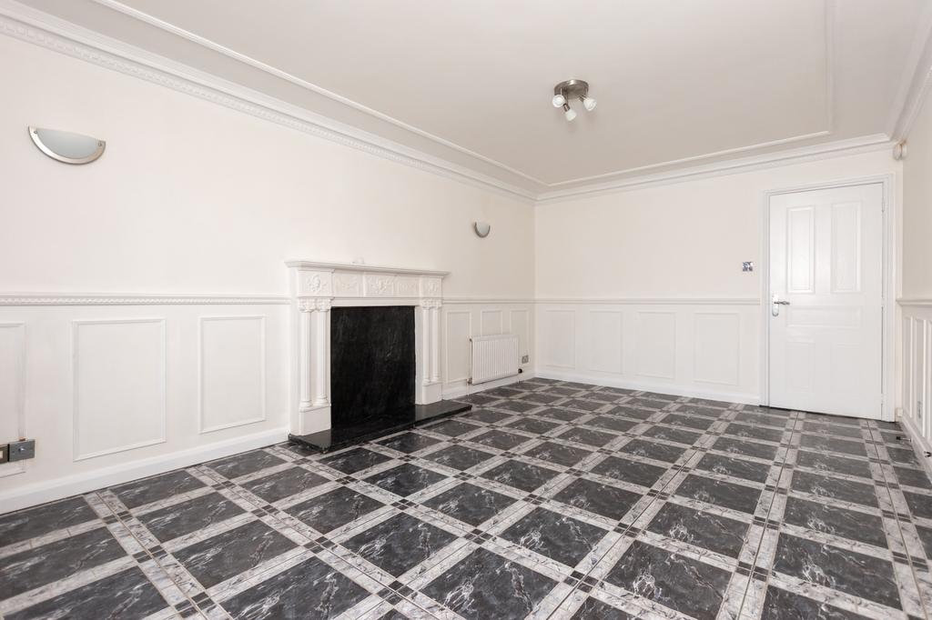 Foresthall Drive, Glasgow, Glasgow... 3 bed apartment £1,195 pcm (£