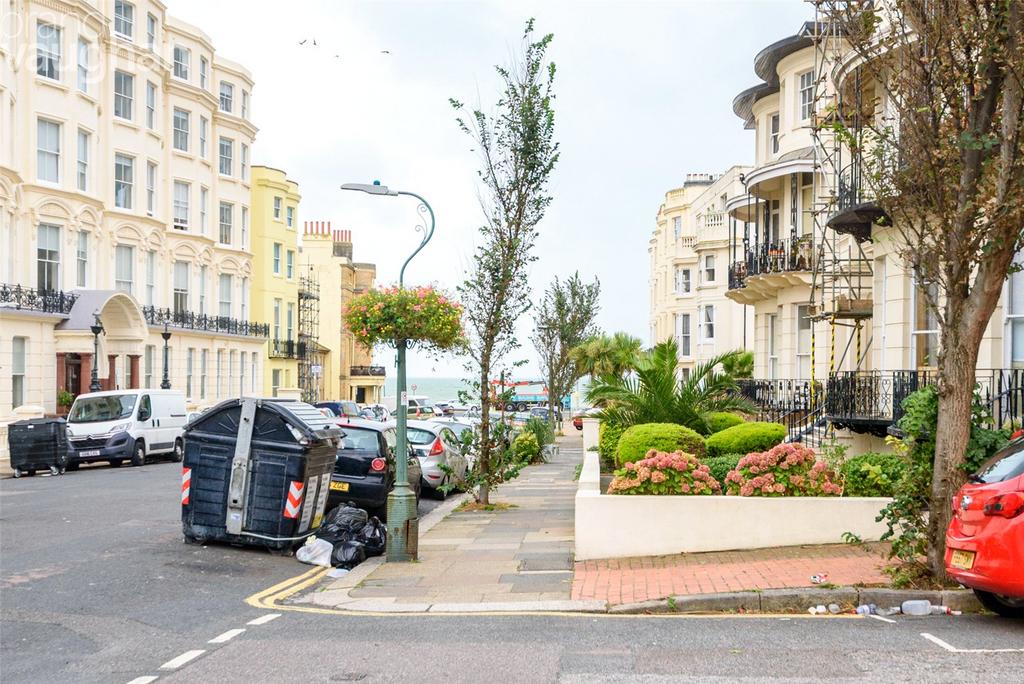 Apartment in Hove - View 2