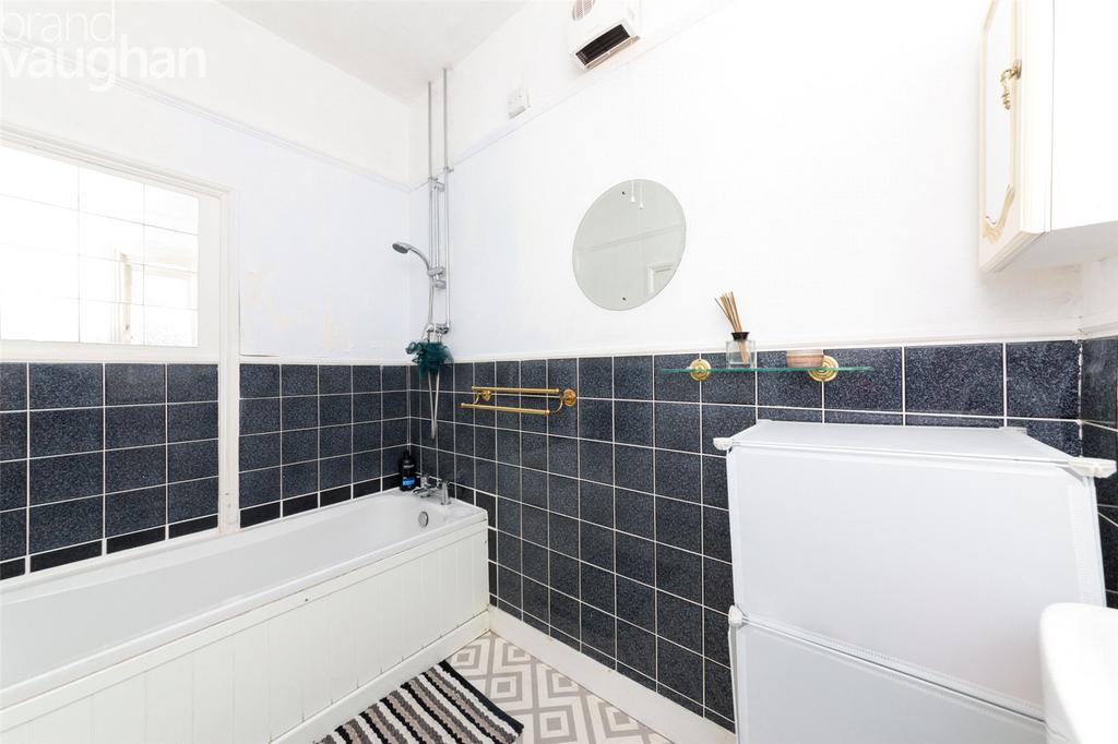 Apartment in Hove - View 5