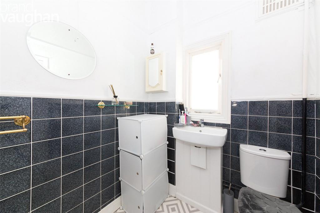 Apartment in Hove - More