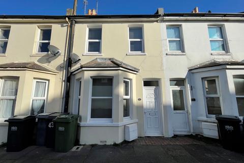 2 bedroom terraced house to rent - Leslie Street, Eastbourne BN22