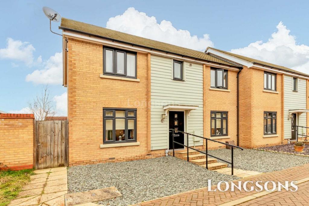 Rickwood Drive, Swaffham 3 bed semidetached house for sale £250,000