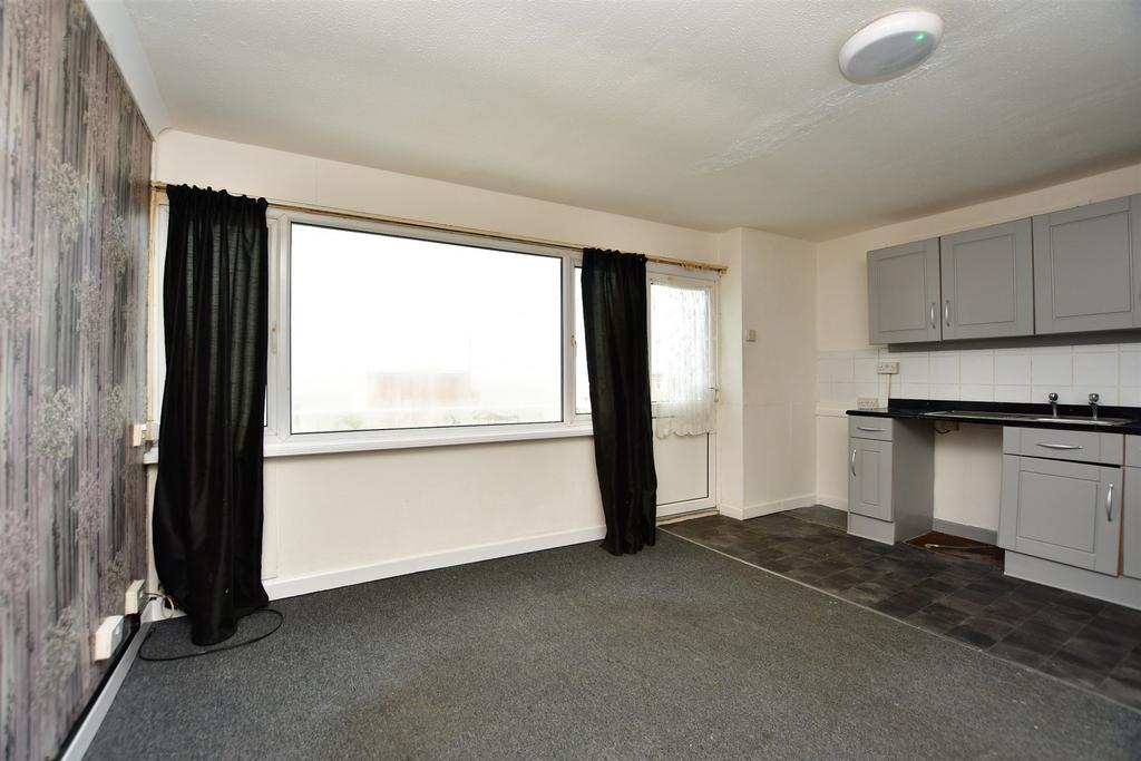 Kitchen/ Living Area
