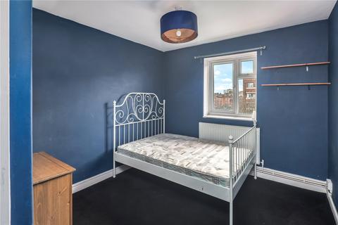 3 bedroom flat for sale, Sherard House, Frampton Park Road, London, E9