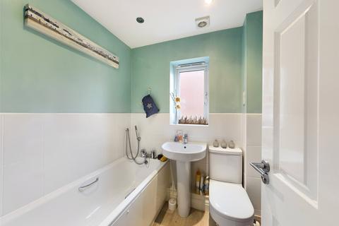 10 Graces Field, Stroud, GL5 4EN