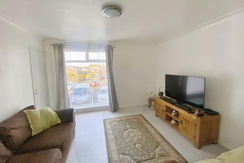 2 bedroom flat for sale - Peebles Close, Upper flat, North Shields, Tyne and Wear, NE29 8DN