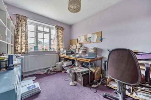 3 Cottage Grounds, Stone, Aylesbury, HP17 8NQ