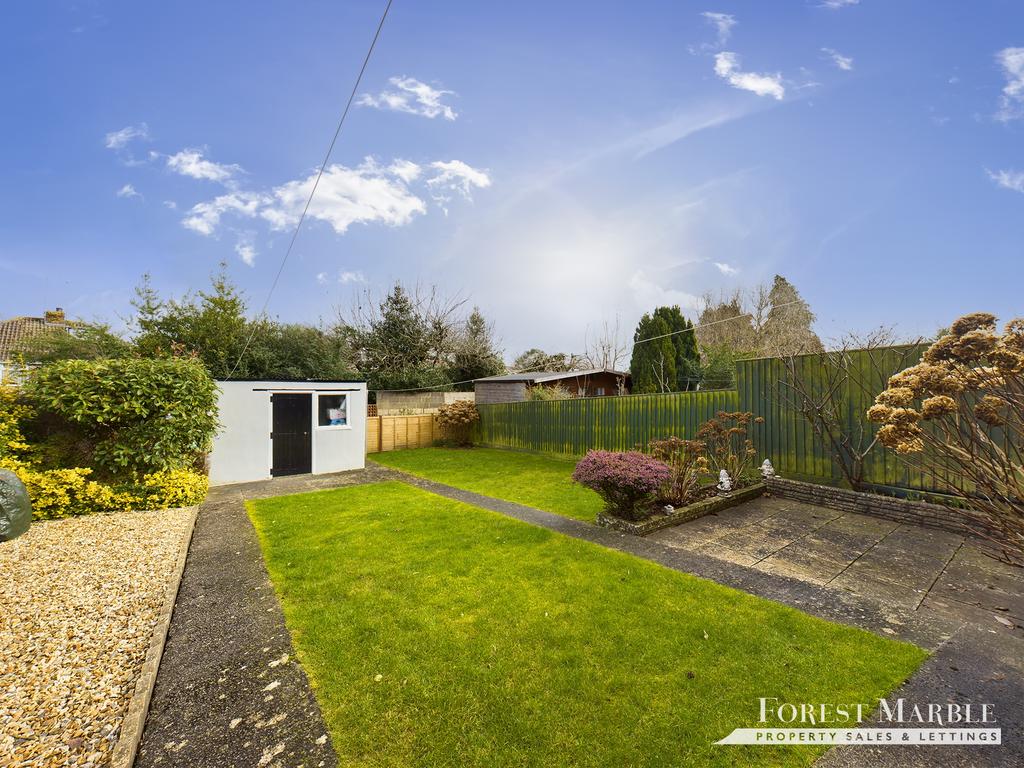 Robins Lane, Frome 3 bed semidetached house £290,000