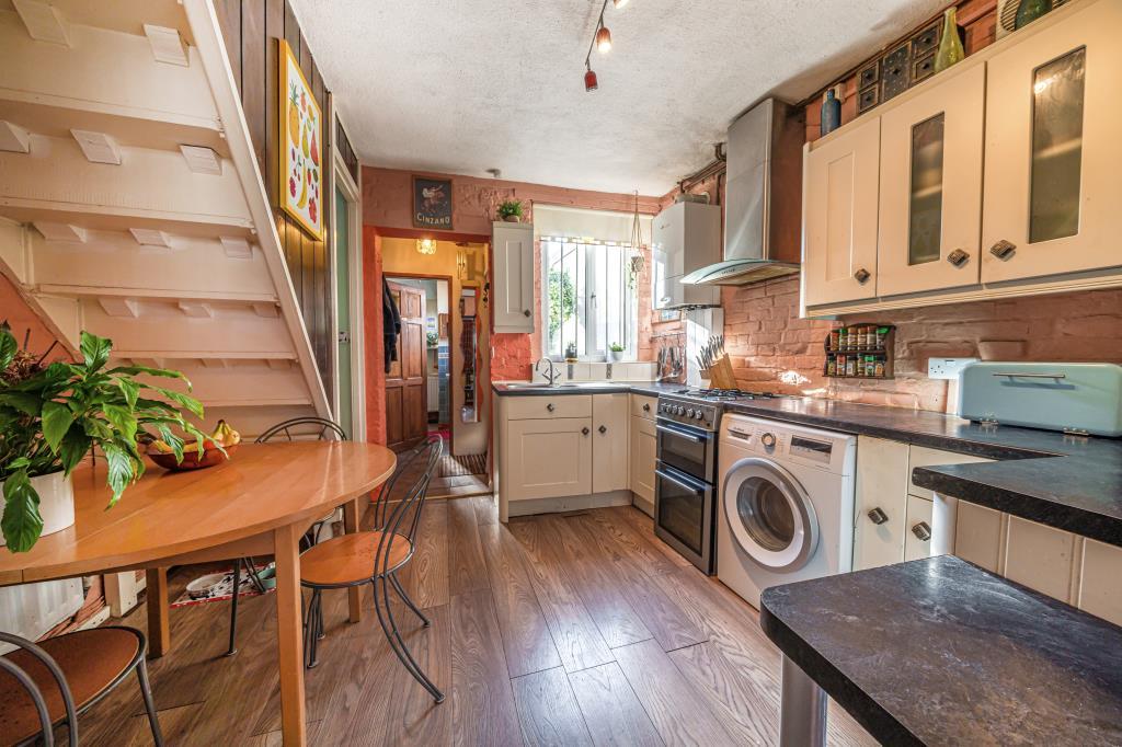 Kitchen/Dining
