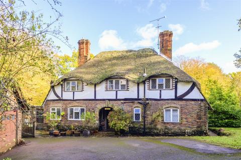 Bowood Bashurst Copse, Itchingfield, Horsham, RH13 0NZ