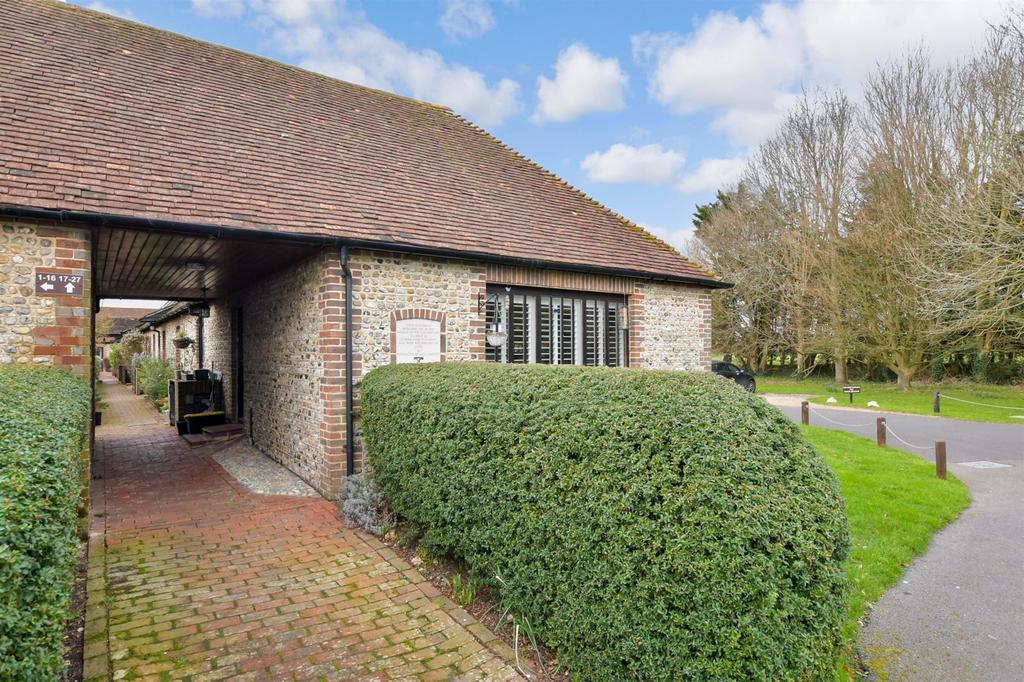 Saxon Meadow, Tangmere, Chichester, West Sussex 3 bed barn conversion