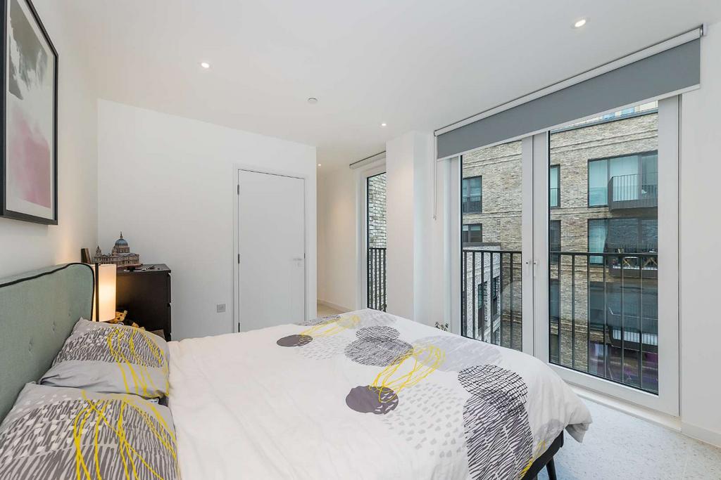 Apartment in Whitechapel - View 5