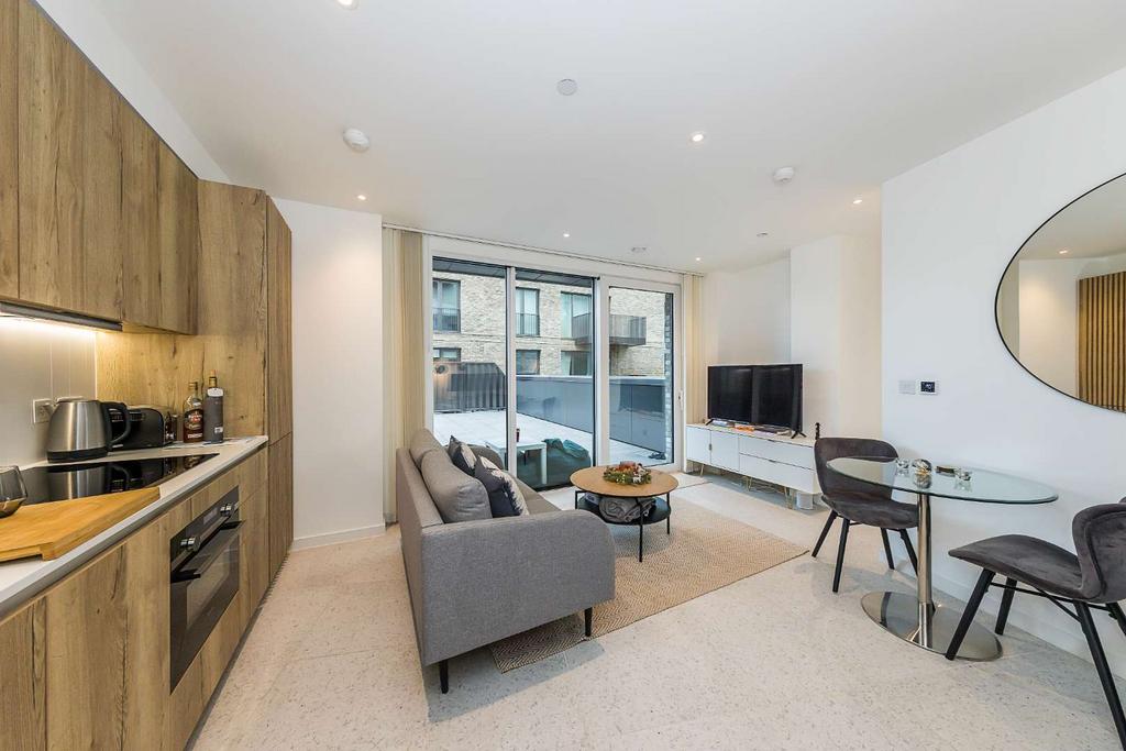 Apartment in Whitechapel - View 2