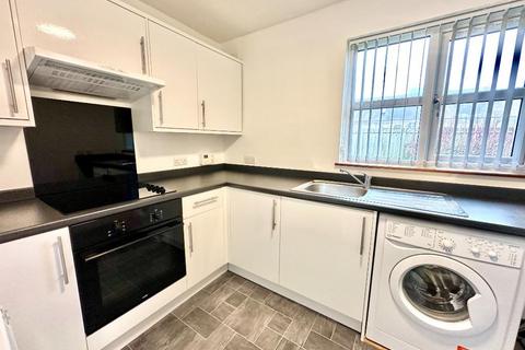 2 bedroom flat to rent, Celtic Street, Maryhill, Glasgow, G20