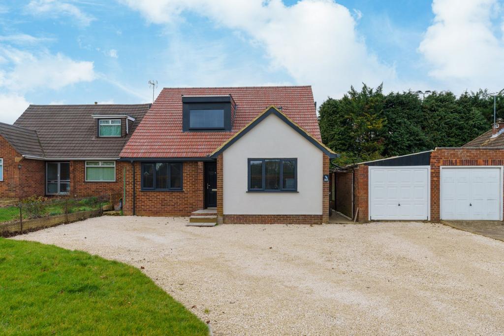 Southfield Road, Flackwell Heath, High HP10 3 bed detached