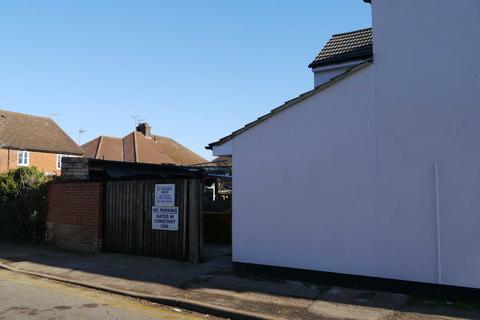 Property to rent - Hatfield Road, St Albans
