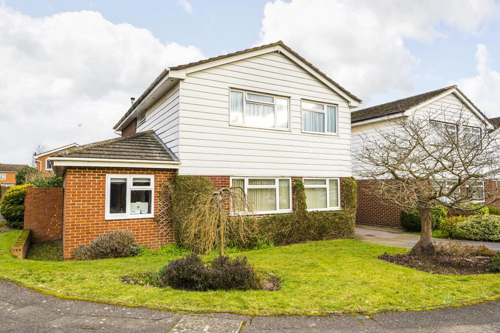Quantock Close, Charvil, RG10 4 bed detached house for sale £675,000