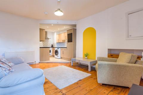 3 bedroom flat to rent - Newlands Road, Jesmond, Newcastle Upon Tyne