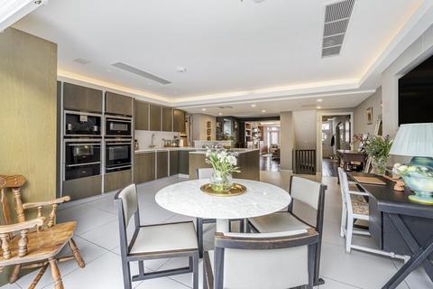 2 Hornsey Lane Gardens, London, N6 5PB