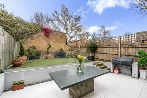 2 Hornsey Lane Gardens, London, N6 5PB