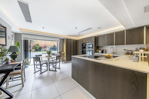 2 Hornsey Lane Gardens, London, N6 5PB