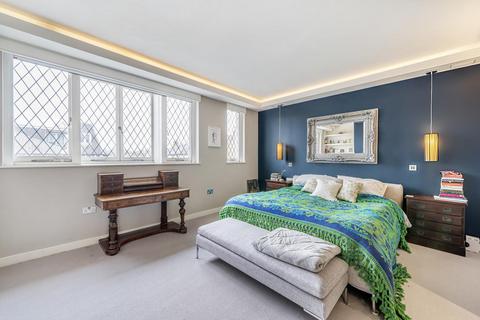 2 Hornsey Lane Gardens, London, N6 5PB