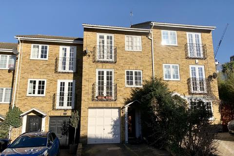 Boyd Close, Kingston Upon Thames, KT2