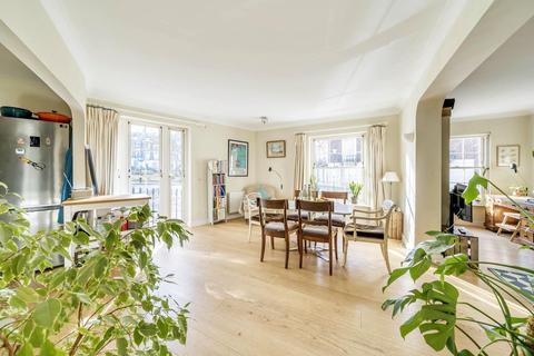 2 bedroom flat for sale - Percy Circus, London