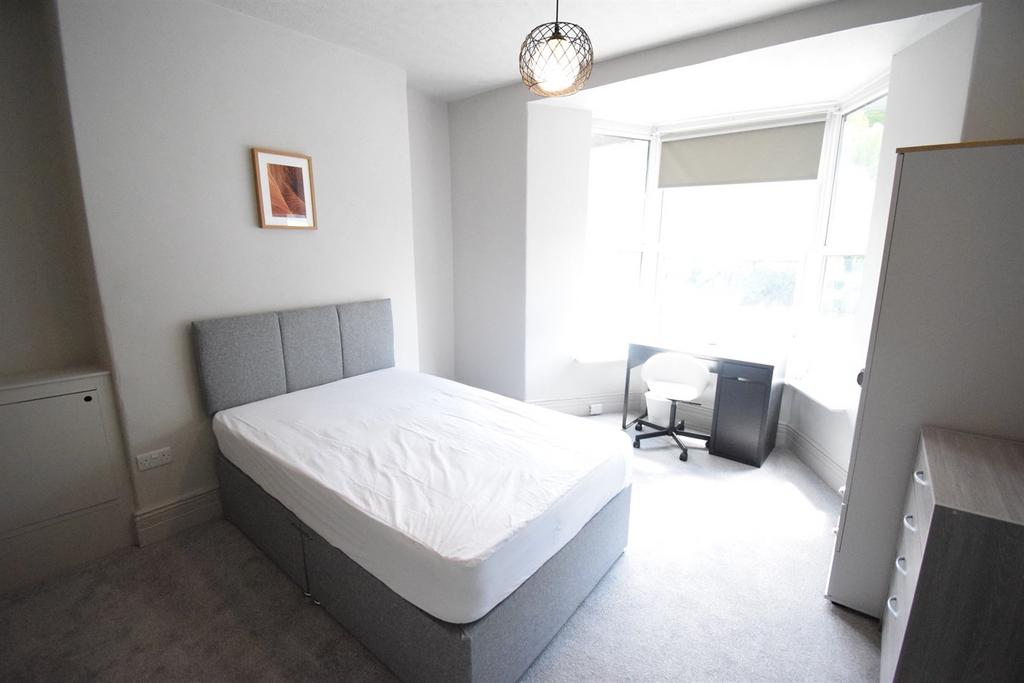 ROOM&#43;1 (Main)