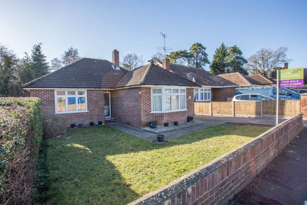 BLACKMOOR WOOD, ASCOT, BERKSHIRE, SL5 8EN 3 bed detached bungalow for