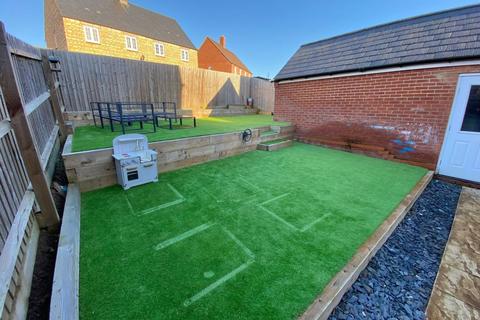 9 Setters Way, Roade, Northampton, NN7 2QQ