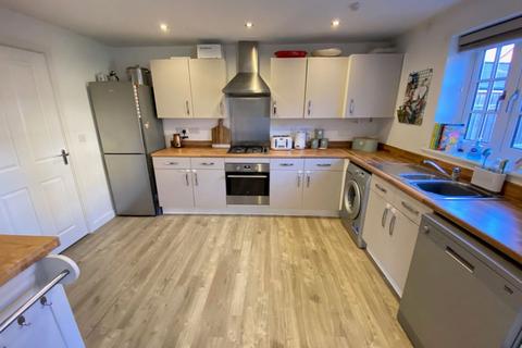 9 Setters Way, Roade, Northampton, NN7 2QQ