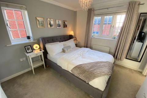 9 Setters Way, Roade, Northampton, NN7 2QQ