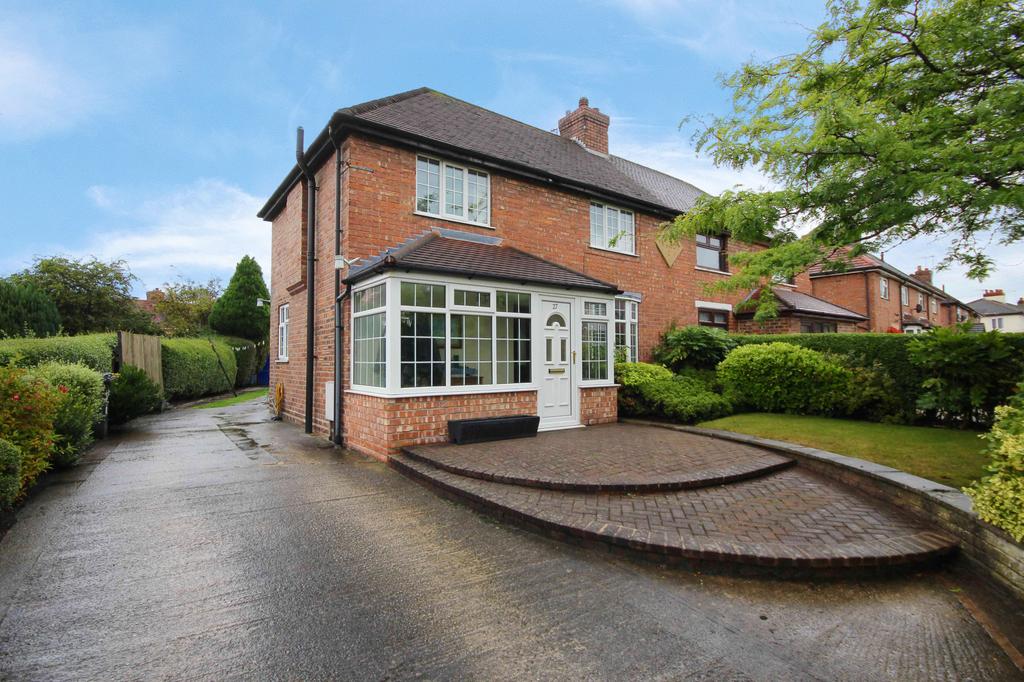 Wallerscote Road, Weaverham, CW8 2 bed semidetached house £175,000
