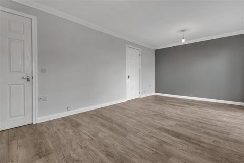 27 Baxter Close, Murdishaw, Runcorn, WA7 6HU