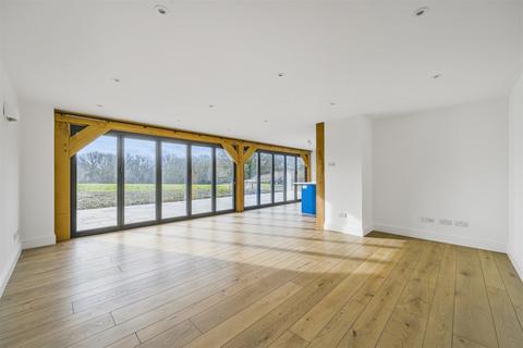 3 bedroom barn conversion to rent, Dorking Road, Warnham, Horsham, RH12