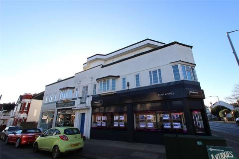 2 bedroom apartment to rent - Highcliff Drive, Leigh-on-Sea, Essex, SS9
