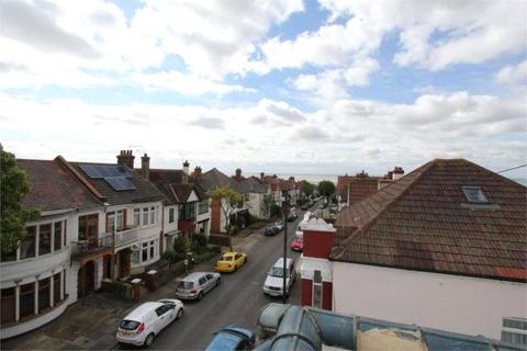 2 bedroom apartment to rent - Highcliff Drive, Leigh-on-Sea, Essex, SS9