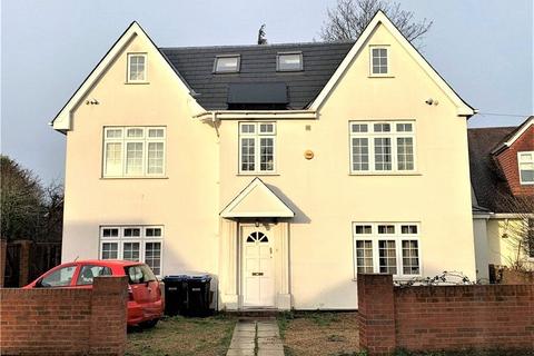 1 bedroom in a house share to rent, Pooley Green Road, Egham, Surrey, TW20