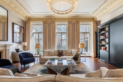 4 bedroom maisonette for sale, Ennismore Gardens, Knightsbridge, London, SW7