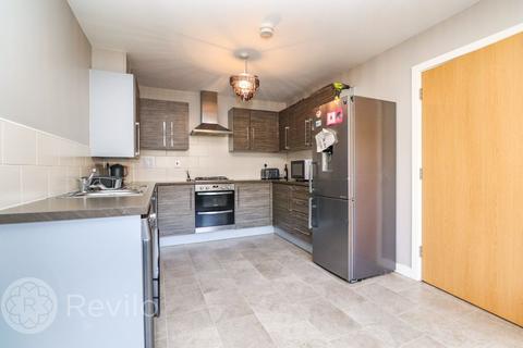 4 bedroom semi-detached house for sale - Bridgefold Road, Rochdale, OL11